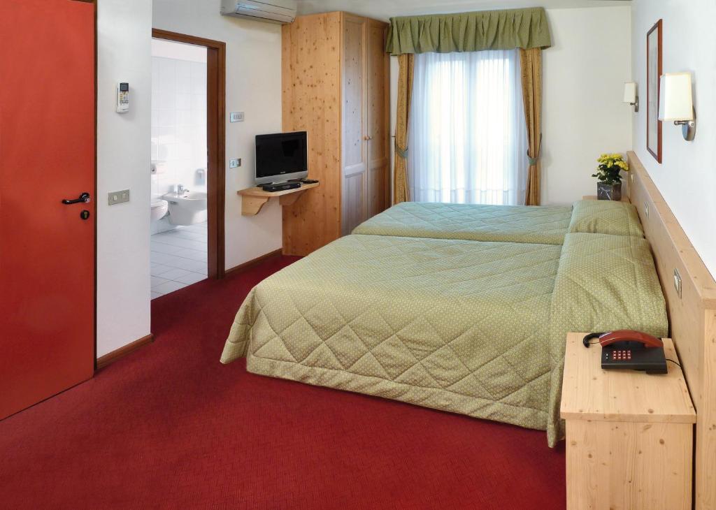 La Rotonda Hotel Pergine Valsugana Værelse billede